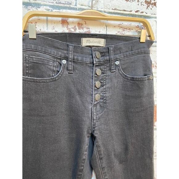 Madewell Petite 9" Mid-Rise Skinny Jean in Berkeley Black Button-Through Edition - Picture 8 of 16